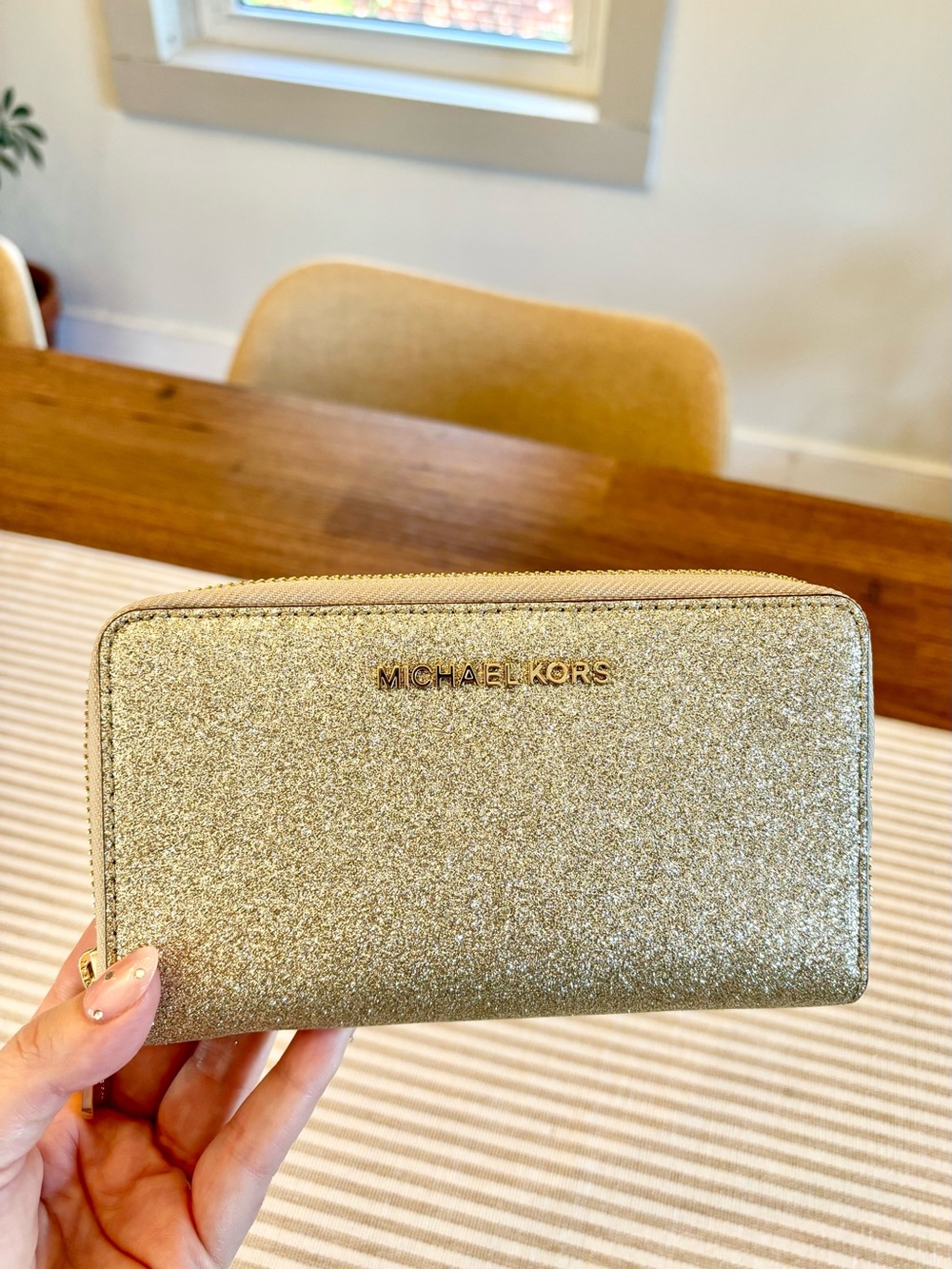 ✨MICHAEL KORS Glittery Gold Zip-Around Wallet